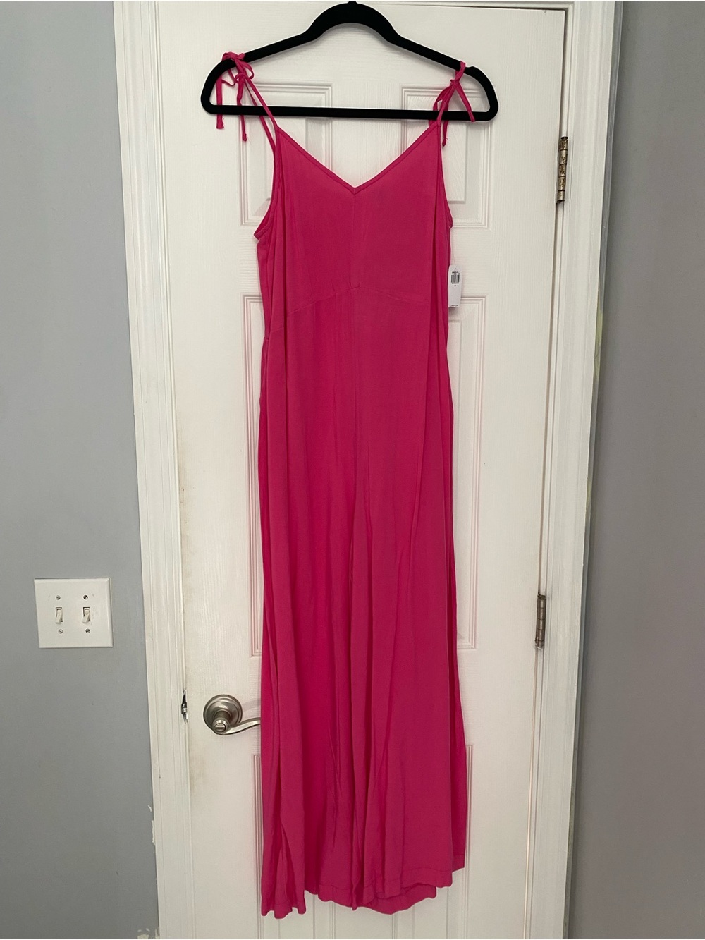 Old Navy NWT V-Neck Wide-leg Romper - Picture 2 of 4